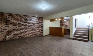 Casa con local comercial en RENTA, La Asunción, Tlaquepaque.