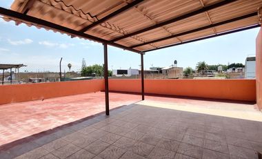 Casa con local comercial en RENTA, La Asunción, Tlaquepaque.