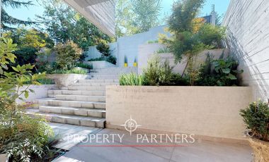 Vanguardista casa en Lo Curro