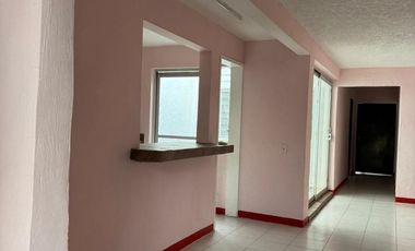 CASA EN RENTA USO COMERCIAL O HABITACIONAL