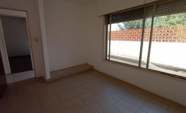 Departamento tipo casa sin expensas!