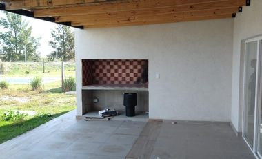 Casa a estrenar todo una planta con piscina - area 7 - san sebastian