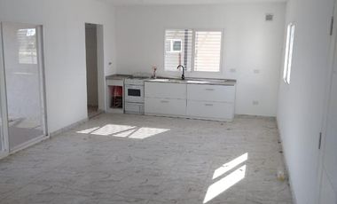 Casa a estrenar todo una planta con piscina - area 7 - san sebastian