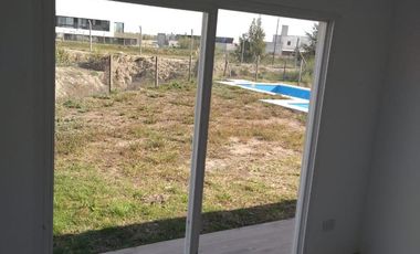 Casa a estrenar todo una planta con piscina - area 7 - san sebastian