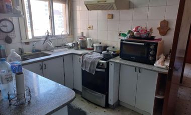 Departamento 5 ambientes con dependencia