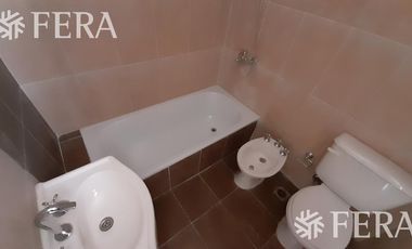 Venta de departamento 2 ambientes con patio en  Wilde (22274)