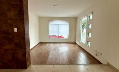 CASA EN RENTA EN LOMAS DE ANGELOPOLIS