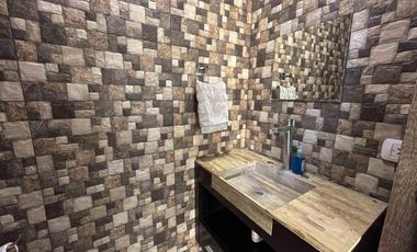 Casa en venta - 4 Dormitorios 3 Baños - Guillermo E. Hudson