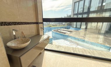 Casa en venta - 4 Dormitorios 3 Baños - Guillermo E. Hudson