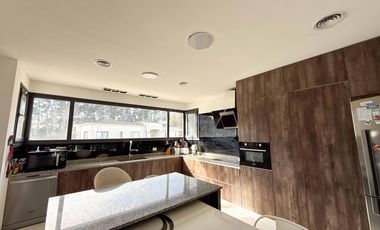 Casa en venta - 4 Dormitorios 3 Baños - Guillermo E. Hudson