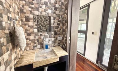 Casa en venta - 4 Dormitorios 3 Baños - Guillermo E. Hudson