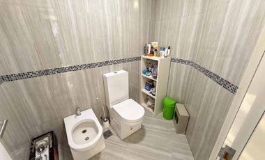 Casa en venta - 4 Dormitorios 3 Baños - Guillermo E. Hudson