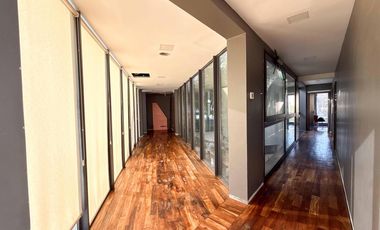 Casa en venta - 4 Dormitorios 3 Baños - Guillermo E. Hudson