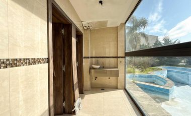 Casa en venta - 4 Dormitorios 3 Baños - Guillermo E. Hudson