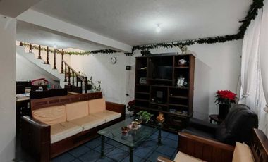 CASA DE UNA SOLA PLANTA EN CD. NEZAHUALCOYOTL, COLONIA LOS MANANTIALES