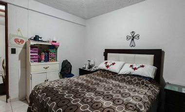 CASA DE UNA SOLA PLANTA EN CD. NEZAHUALCOYOTL, COLONIA LOS MANANTIALES