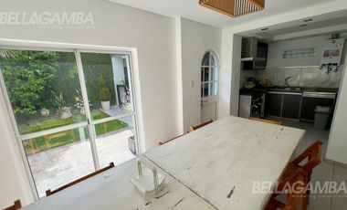 CASA VENTA FLORIDA 8 AMBIENTES JARDIN PISCINA