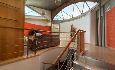 CASA VENTA FLORIDA 8 AMBIENTES JARDIN PISCINA