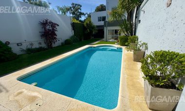 CASA VENTA FLORIDA 8 AMBIENTES JARDIN PISCINA