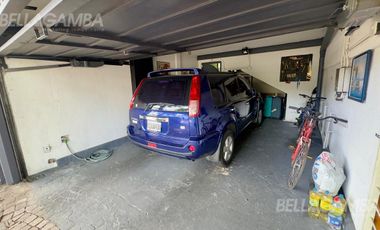 CASA VENTA FLORIDA 8 AMBIENTES JARDIN PISCINA