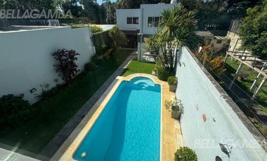 CASA VENTA FLORIDA 8 AMBIENTES JARDIN PISCINA