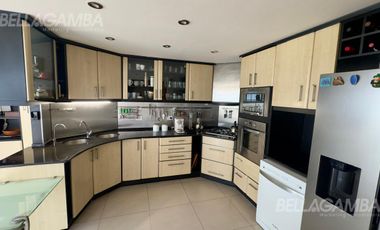 CASA VENTA FLORIDA 8 AMBIENTES JARDIN PISCINA