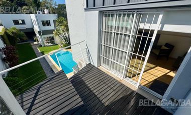 CASA VENTA FLORIDA 8 AMBIENTES JARDIN PISCINA