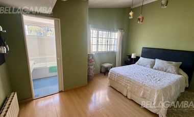 CASA VENTA FLORIDA 8 AMBIENTES JARDIN PISCINA