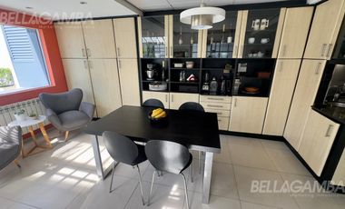 CASA VENTA FLORIDA 8 AMBIENTES JARDIN PISCINA