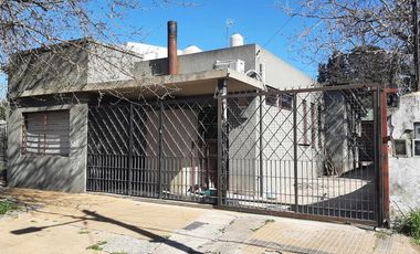 VENTA - CASA, 2 Dorm, 85 m2 - Burzaco, Oeste