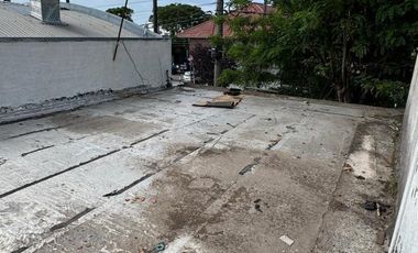 Casa en venta - 2 Dormitorios 2 Baños - Cocheras - 230Mts2 - Mar del Plata