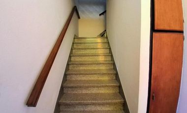 Casa en venta - 3 Dormitorios 1 Baño - Locales - Quilmes