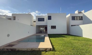 Casa en venta en privada en Cholul