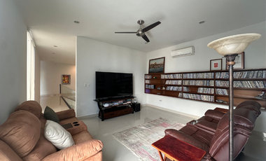 CASA EN VENTA EN ALTABRISA 401, MÉRIDA