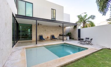 CASA EN VENTA EN ALTABRISA 401, MÉRIDA