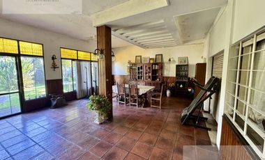 CASA 5 AMBIENTES EN FLORENCIO VARELA CENTRO , LOTE 532mt2.