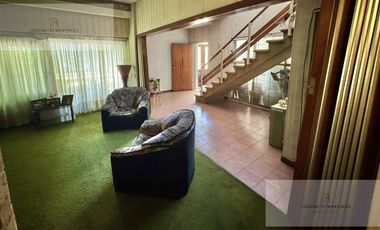 CASA 5 AMBIENTES EN FLORENCIO VARELA CENTRO , LOTE 532mt2.