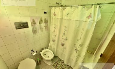 CASA 5 AMBIENTES EN FLORENCIO VARELA CENTRO , LOTE 532mt2.