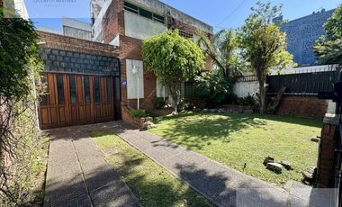 CASA 5 AMBIENTES EN FLORENCIO VARELA CENTRO , LOTE 532mt2.