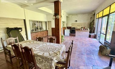 CASA 5 AMBIENTES EN FLORENCIO VARELA CENTRO , LOTE 532mt2.