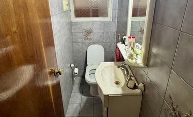 CASA 5 AMBIENTES EN FLORENCIO VARELA CENTRO , LOTE 532mt2.