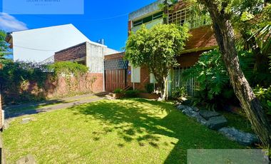 CASA 5 AMBIENTES EN FLORENCIO VARELA CENTRO , LOTE 532mt2.