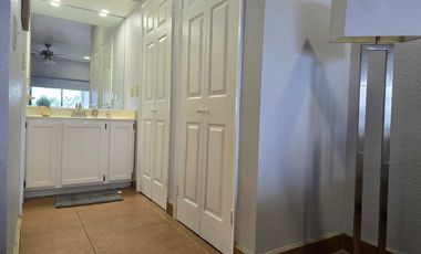 Renta de Condominio con Vista Panorámica al Mar