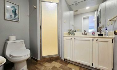 Renta de Condominio con Vista Panorámica al Mar