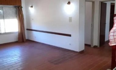Casa en venta - 2 Dormitorios 1 Baño - Mar del Tuyú