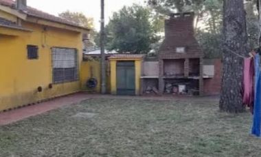 Casa en venta - 2 Dormitorios 1 Baño - Mar del Tuyú
