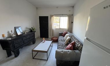 OPORTUNIDAD!!!!!VENTA-COMPLEJO DE 6 DEPTOS-EXCELENTE UBICACION