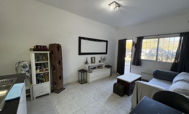 OPORTUNIDAD!!!!!VENTA-COMPLEJO DE 6 DEPTOS-EXCELENTE UBICACION