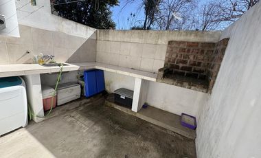 OPORTUNIDAD!!!!!VENTA-COMPLEJO DE 6 DEPTOS-EXCELENTE UBICACION