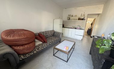 OPORTUNIDAD!!!!!VENTA-COMPLEJO DE 6 DEPTOS-EXCELENTE UBICACION